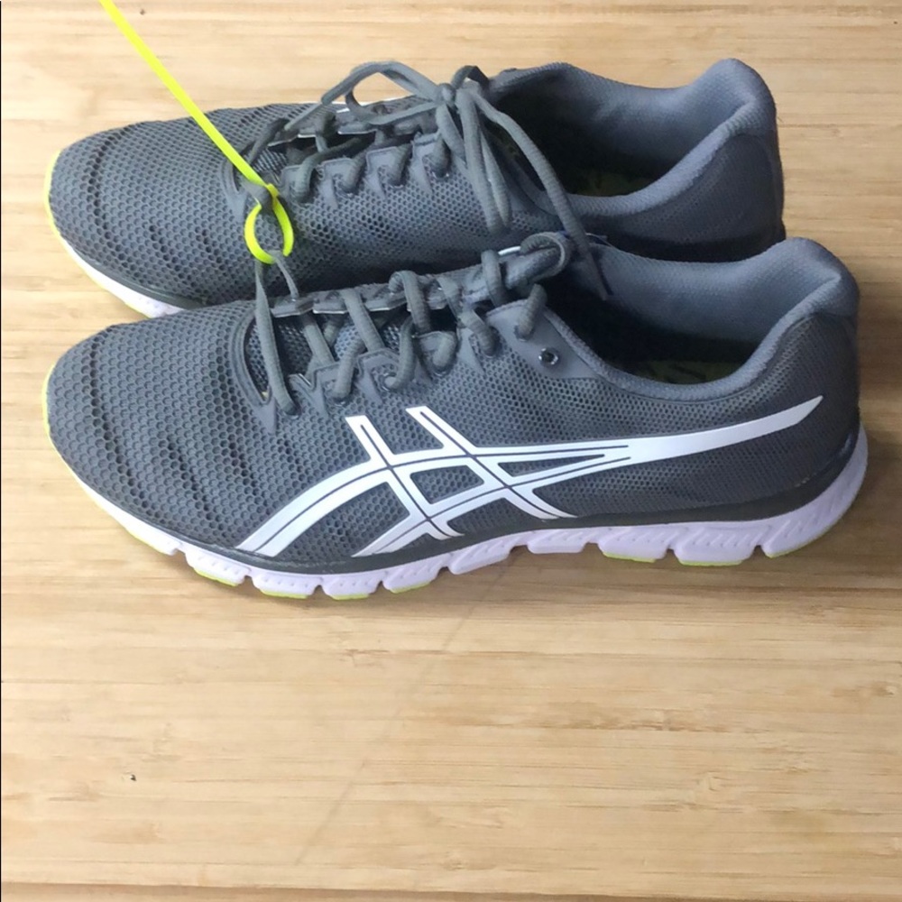 ASICS men’s S532N athletic shoes size 10